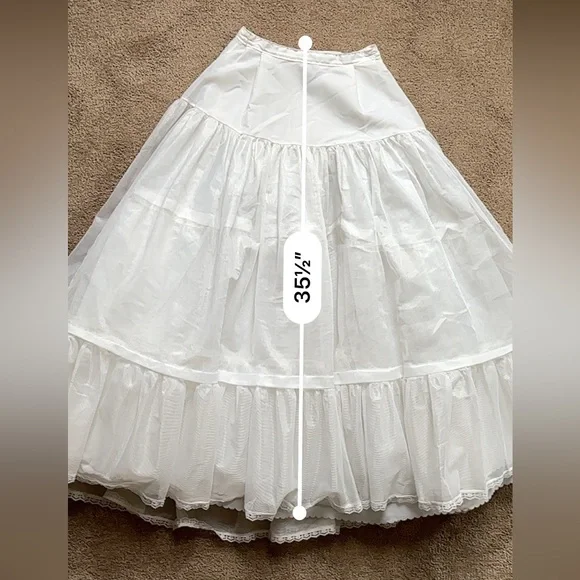 Full slip,white Poofy. Velcro closure girls teen / ladies S/M. Wedding/costume - Picture 15 of 17